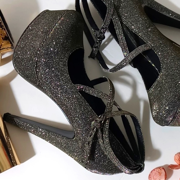 "OFFICE London" Shimmery Crisscross Strappy Round Toe Party Festive Heels - Picture 3 of 12